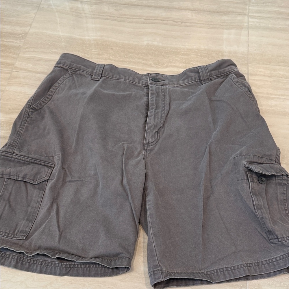 High Sierra Men's Charcoal Cargo Shorts